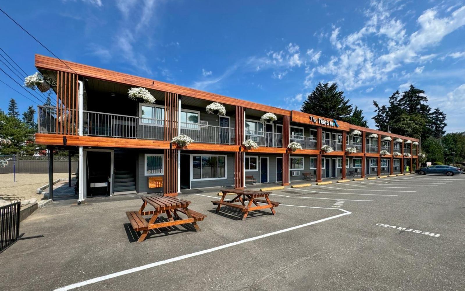 The Tide'S Inn Parksville Exterior photo