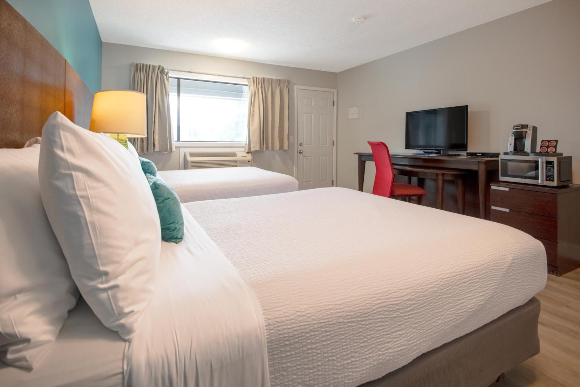 The Tide'S Inn Parksville Room photo
