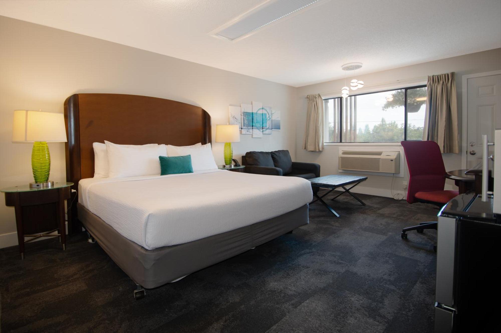 The Tide'S Inn Parksville Room photo