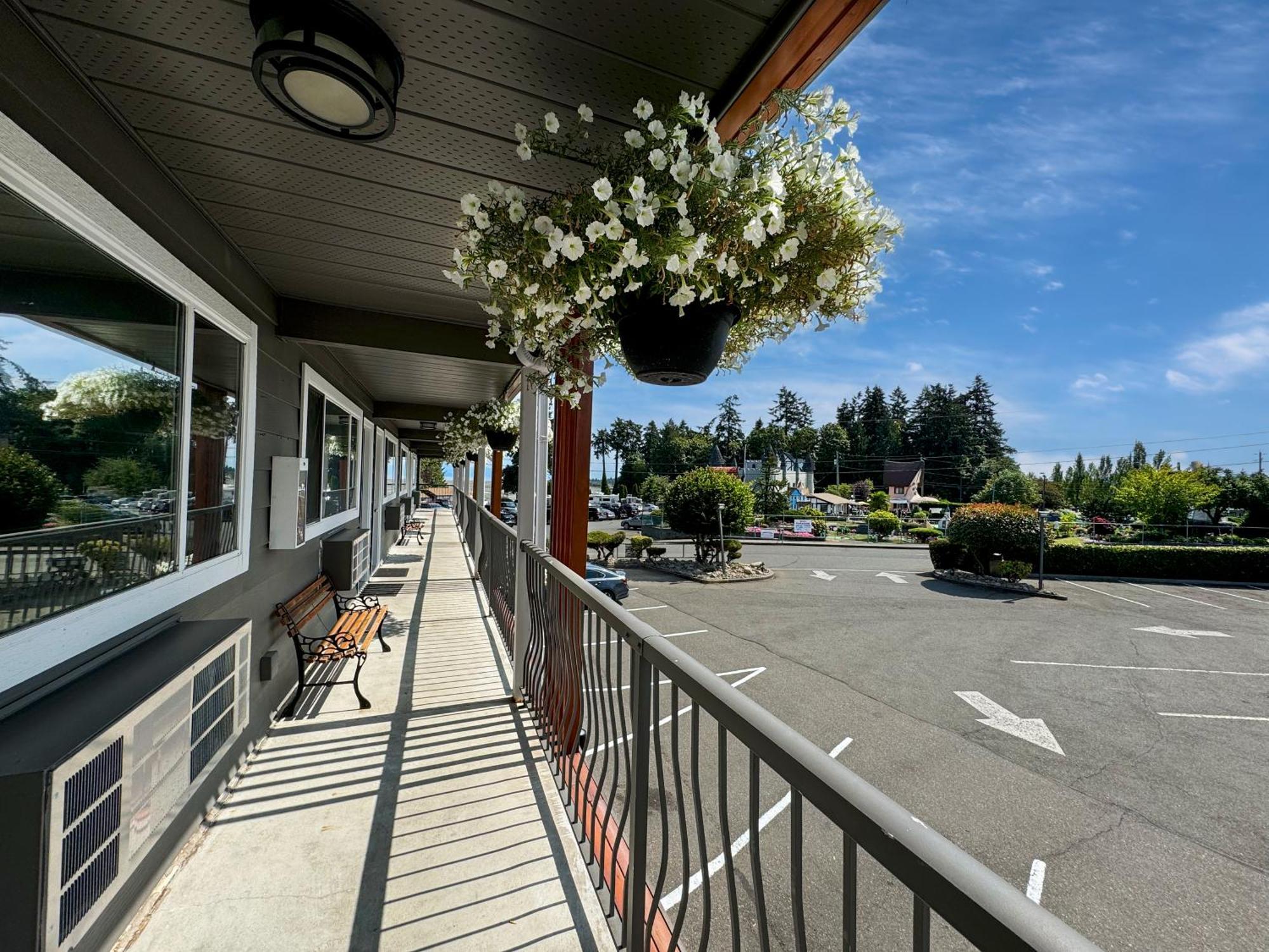 The Tide'S Inn Parksville Exterior photo